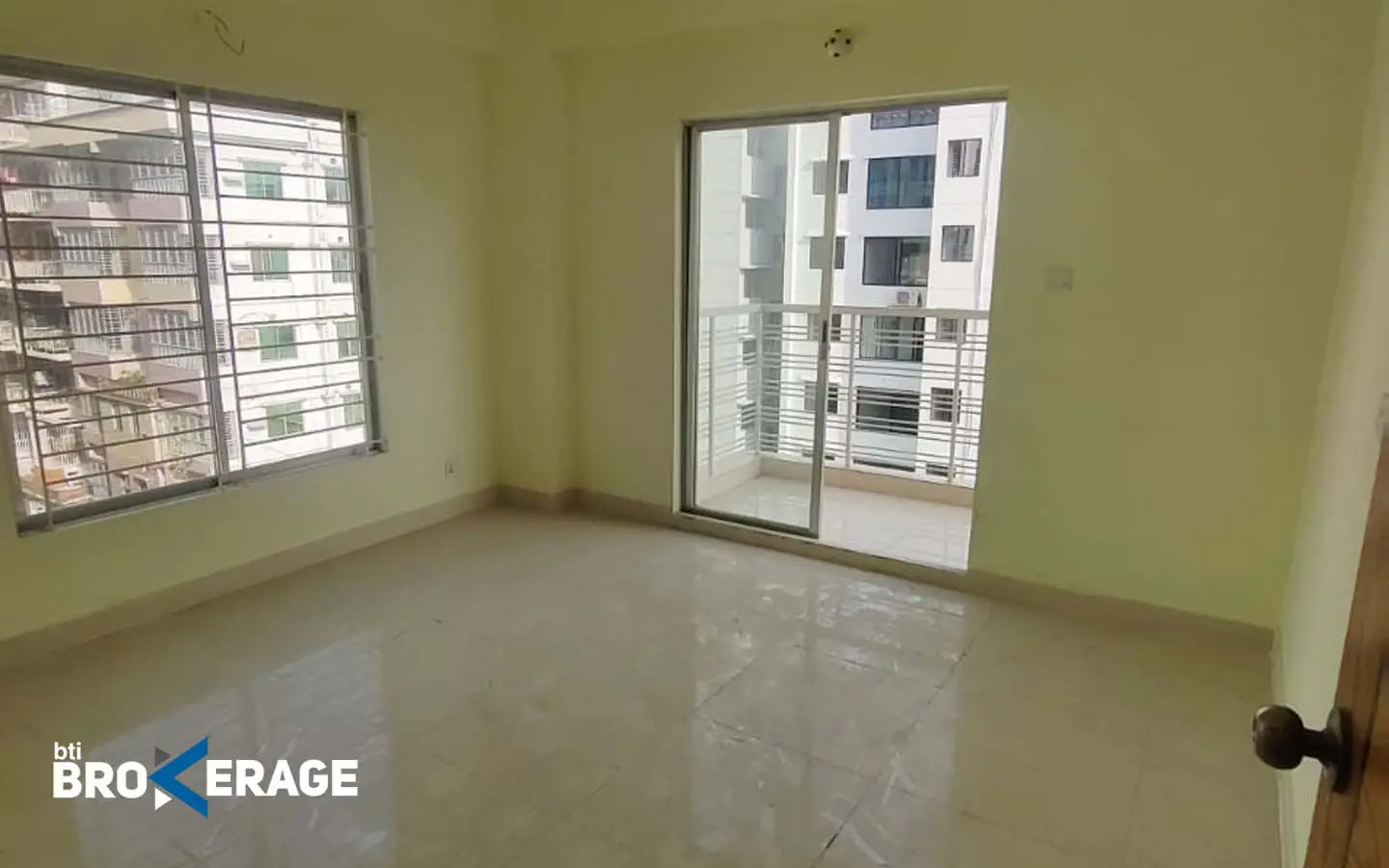 Ready flat for sale in Bashundhara