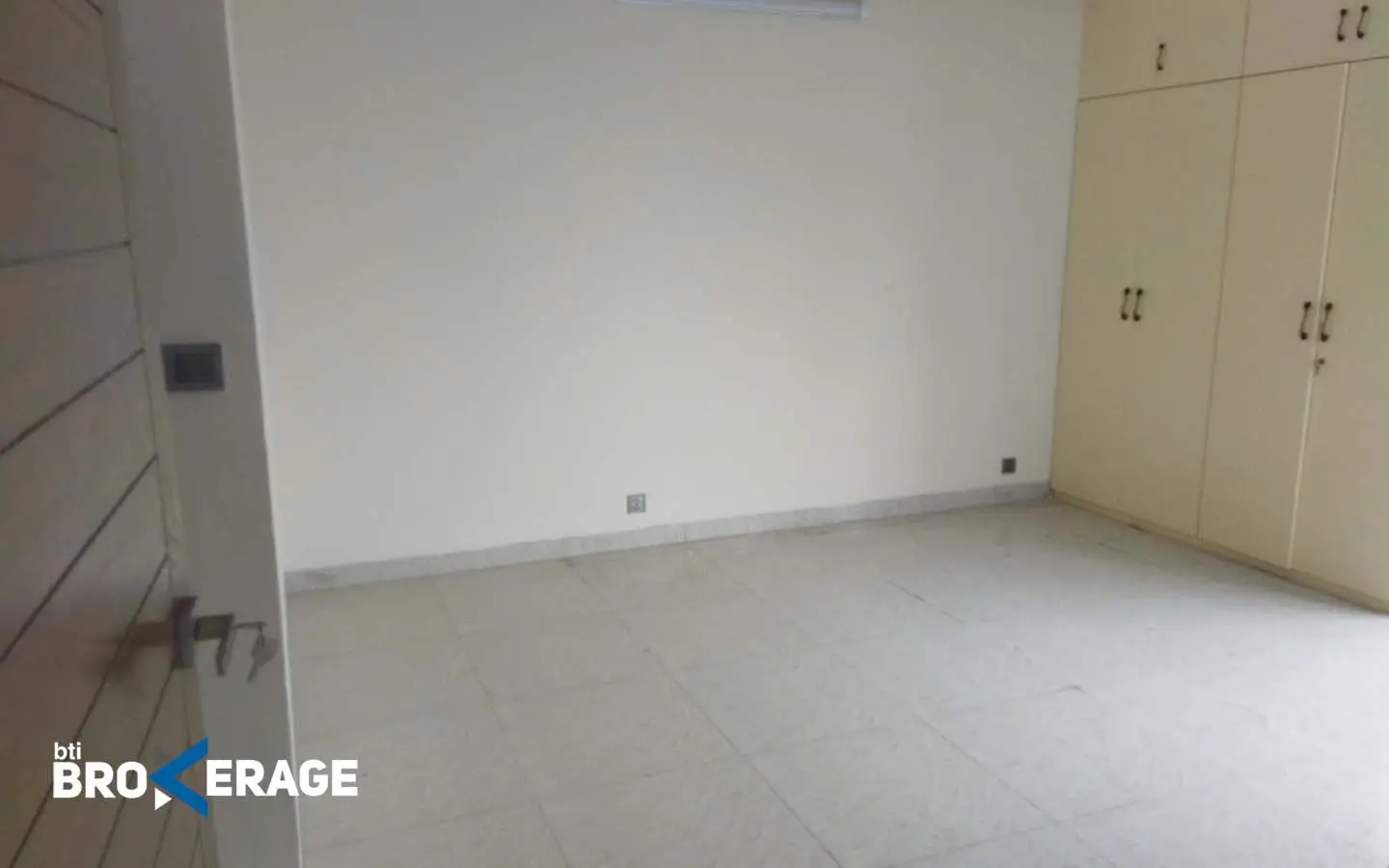 Ready flat for sale in Bashundhara