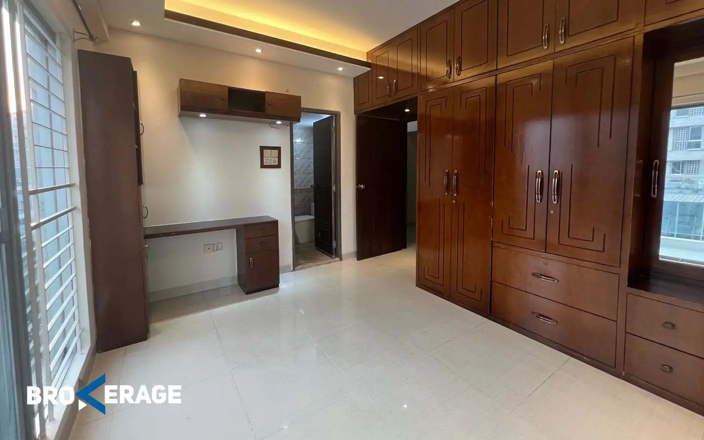 Ready flat for sale in Bashundhara