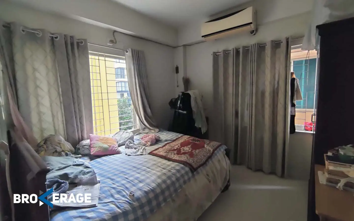 Ready flat for sale in moghbazar