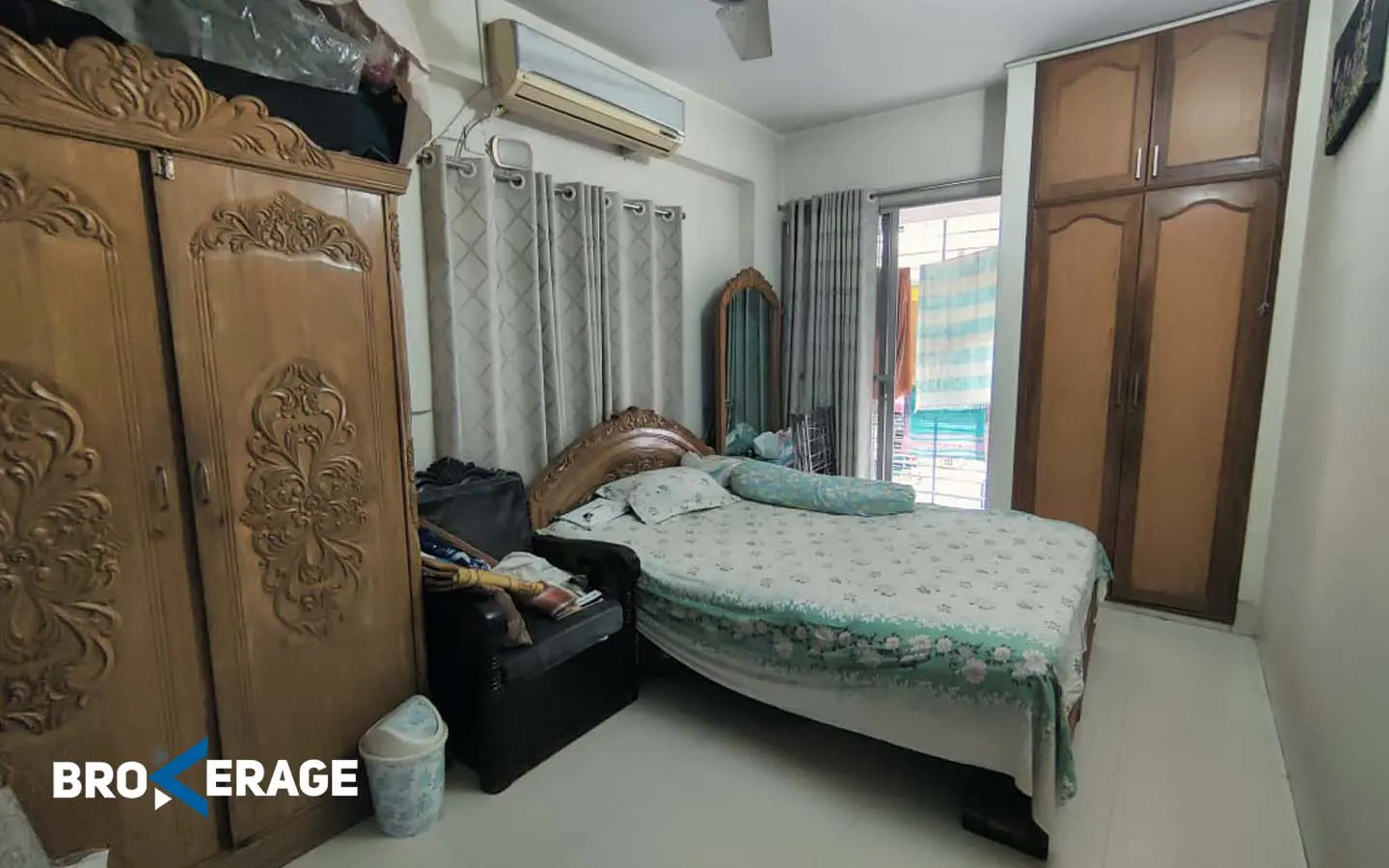 Ready flat for sale in moghbazar