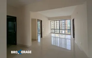 2190 sft 4-bedroom flat for rent